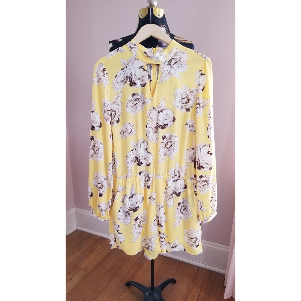 NWT Lila Rose Pale Yellow Floral Romper Sz 10